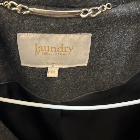 Laundry women coat - Picture 2 of 4